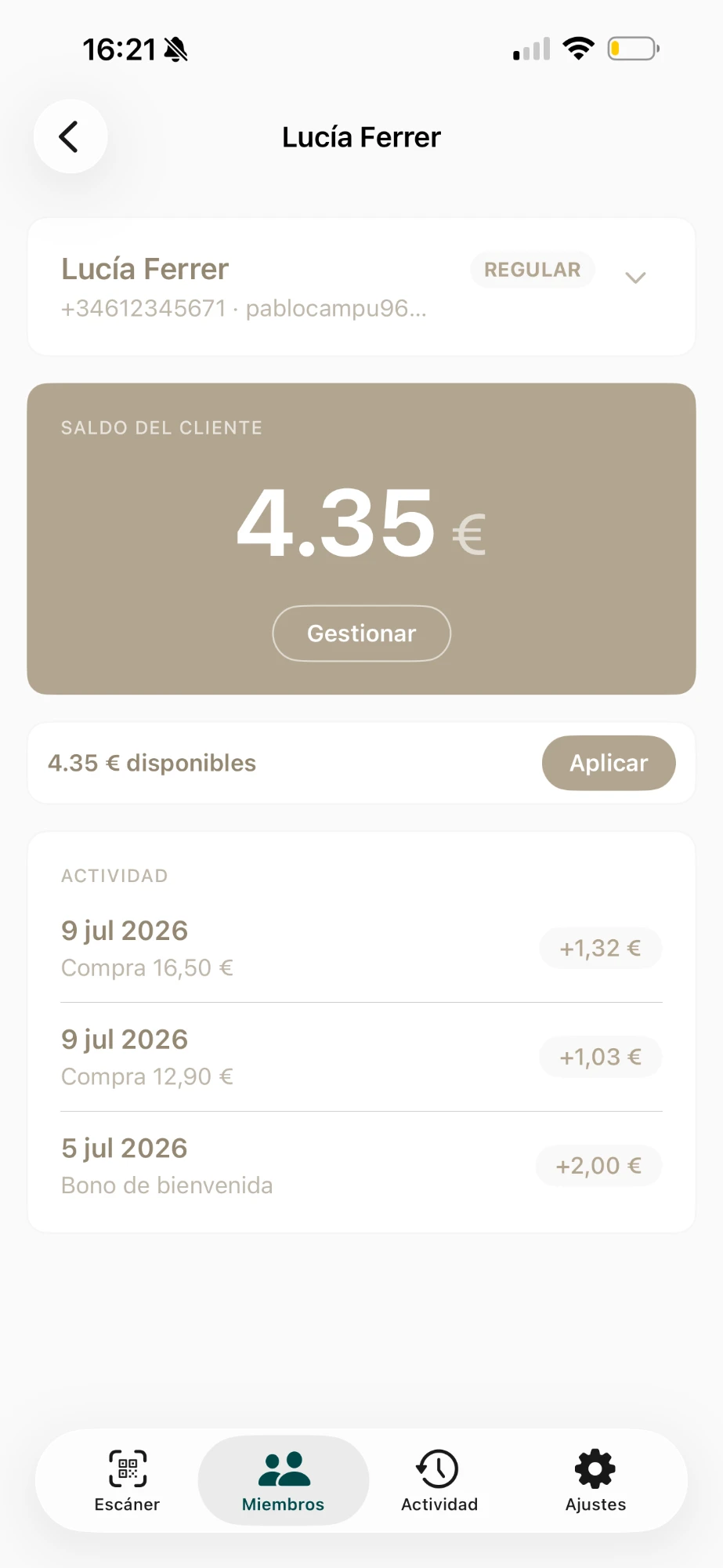 ficha con 'X € disponibles' y el botón Aplicar