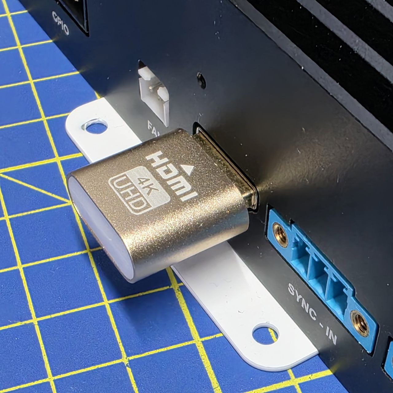 HDMI dummy plug inside view